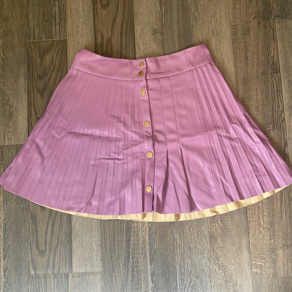 Faux leather mini skirt
